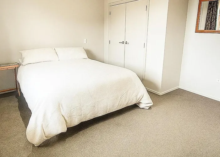 West Meadows Escape, & Slopes Minutes Away *